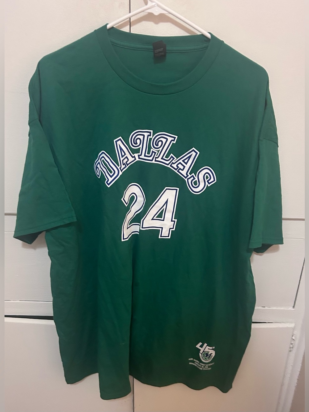 Mark Aguirre shirt size mens 2XL